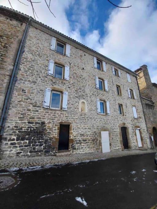 Logement Moderne Au Coeur Du Village Saint-Georges-de-Luzencon ภายนอก รูปภาพ